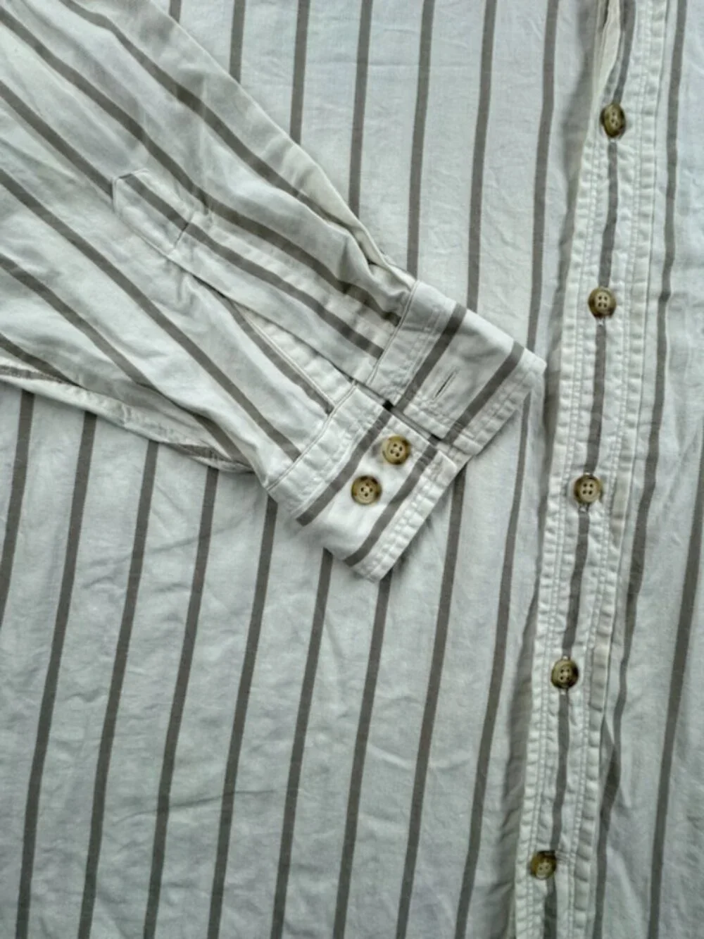 VTG Valentino Uomo Button-Down Large Striped White Gray Cotton Rayon Pocket Mens